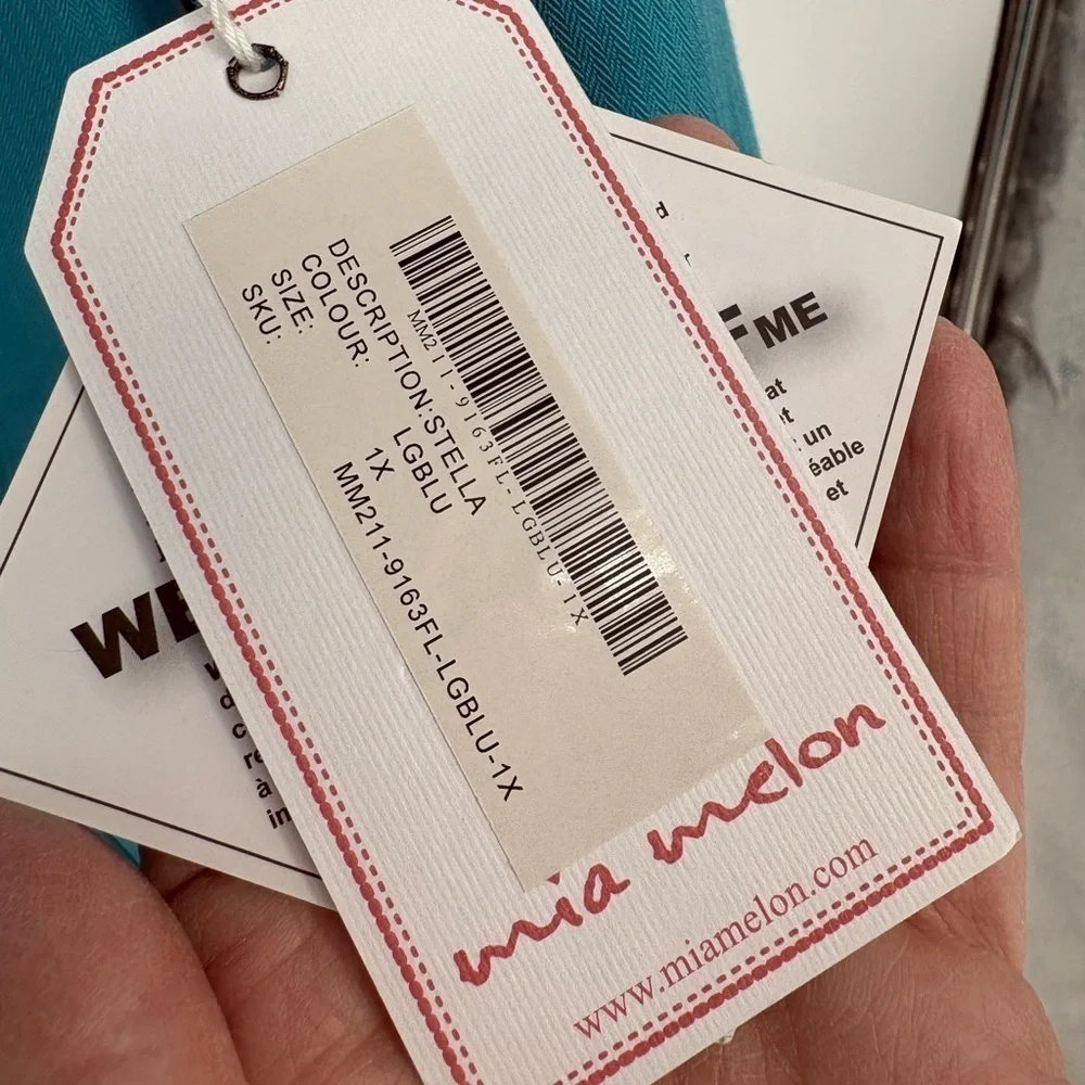 Mia Melon Stella Jacket: Strut Through Any Storm - Picture 14 of 16